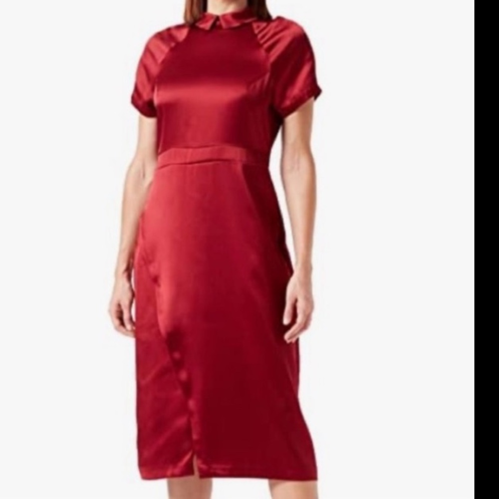 NWT Making The Cut deep red short sleeve satin midi dress size S. XXL. ￼